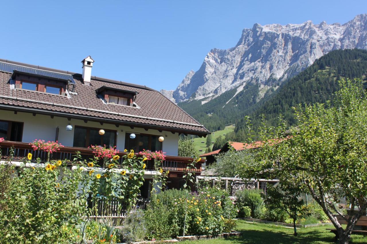 Apartamento Haus Alpenblume Ehrwald Exterior foto
