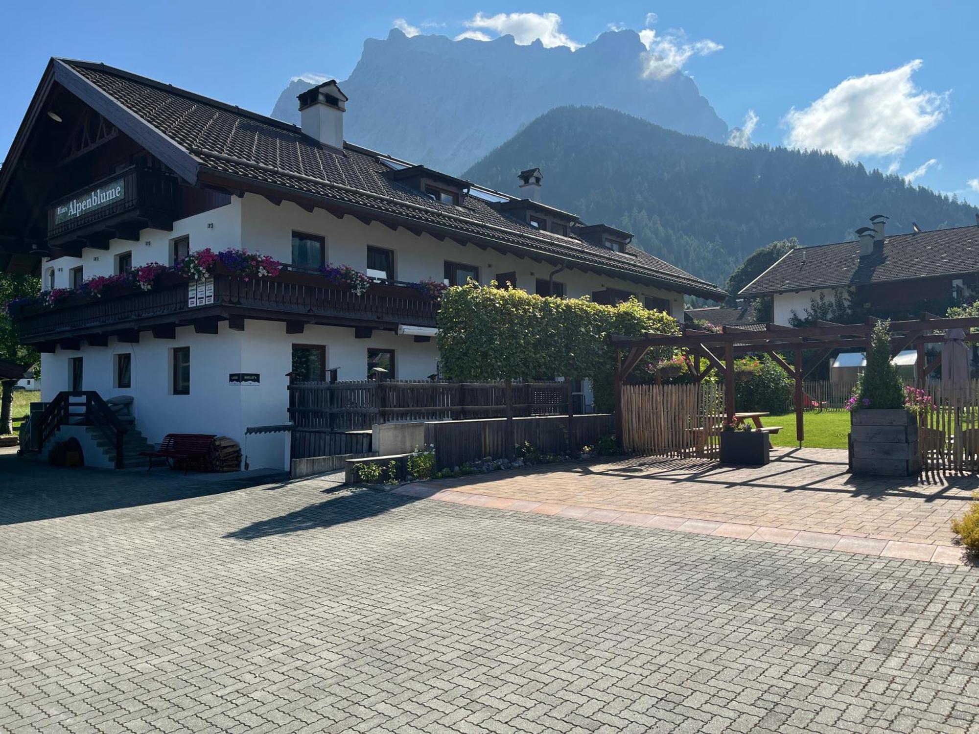 Apartamento Haus Alpenblume Ehrwald Exterior foto