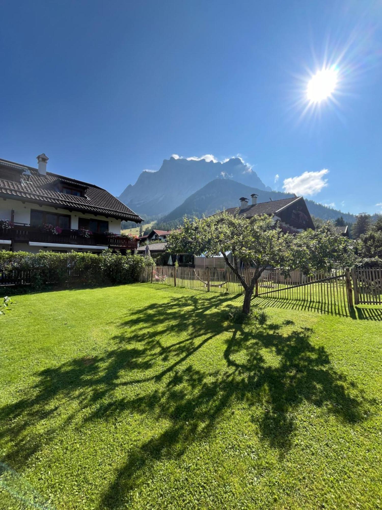 Apartamento Haus Alpenblume Ehrwald Exterior foto
