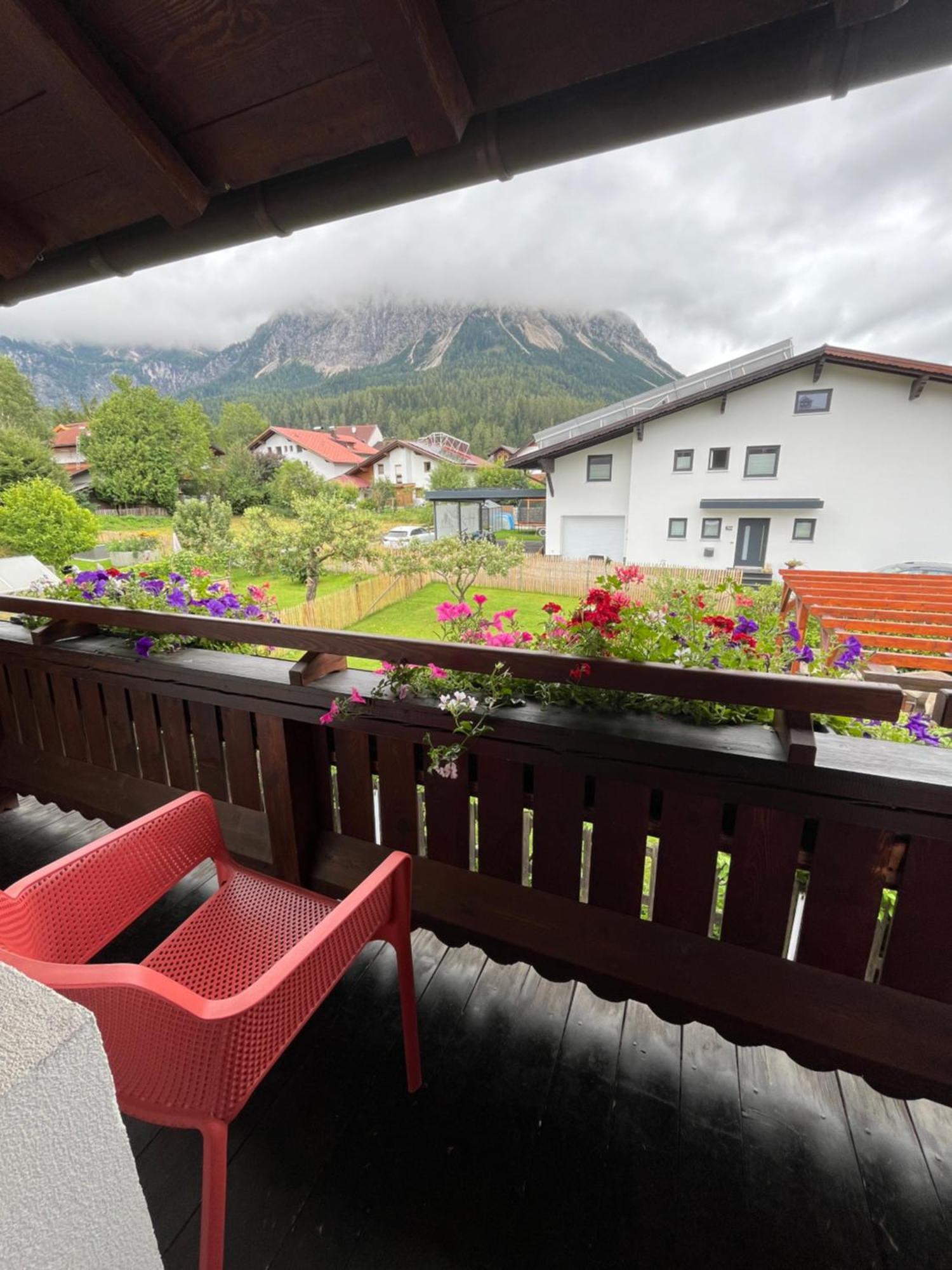 Apartamento Haus Alpenblume Ehrwald Exterior foto